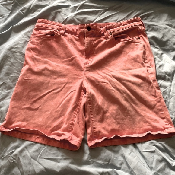 Size 16 Lands End Pink Mid Rise Cuff Jean Shorts - Picture 1 of 2